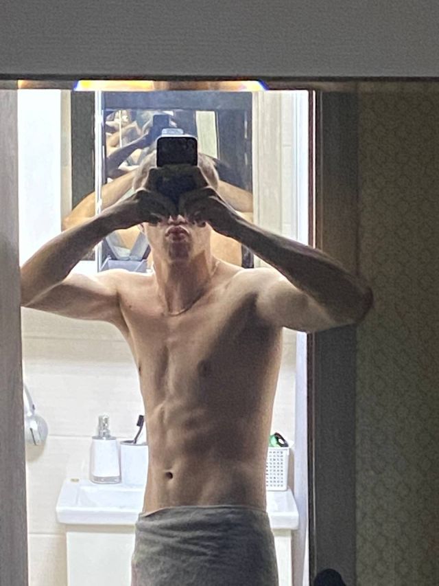 Мужчина К Р И С Т И А Н Центральный