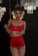 Миниатюра Индивидуалка Сара Центральный Фотография 